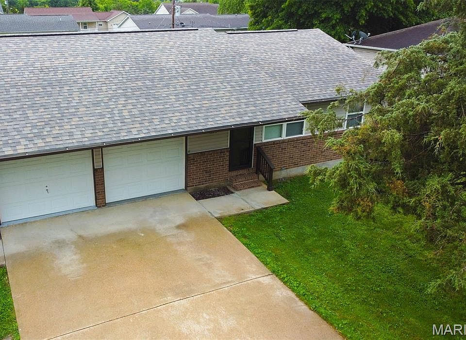 1134-1136 Amanda St, Saint James, MO 65559 | Zillow