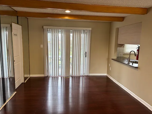 70 Eddington Ln — Photo 6