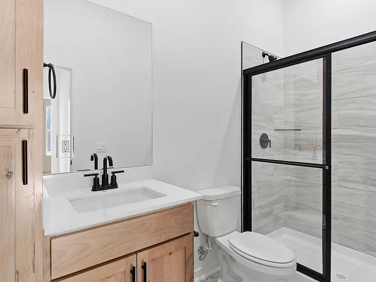 1823 E Fiji St — Photo 15