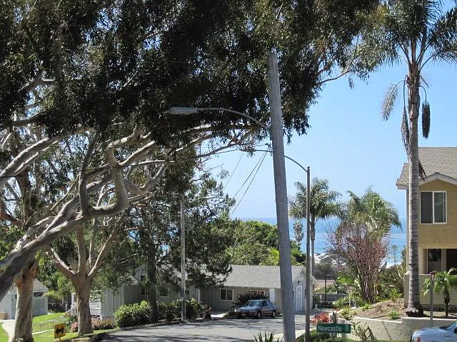 2245 Newcastle Ave — Photo 4