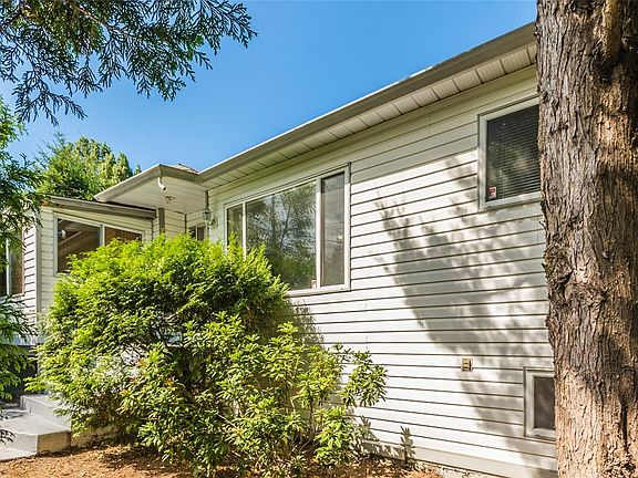 4th image of 1250 Townsite Rd