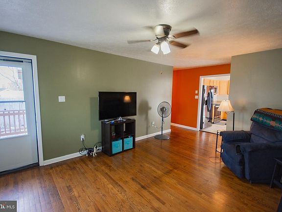 4th image of 104 McNeil Pl