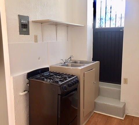 4th image of 507 Coffin Ave #B