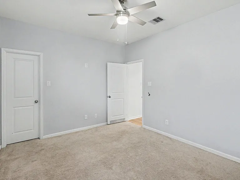 9407 Sea Star Ln — Photo 13