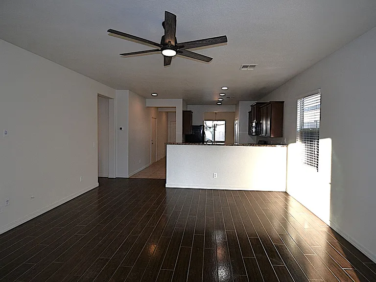 33050 N Falcon Trl — Photo 2