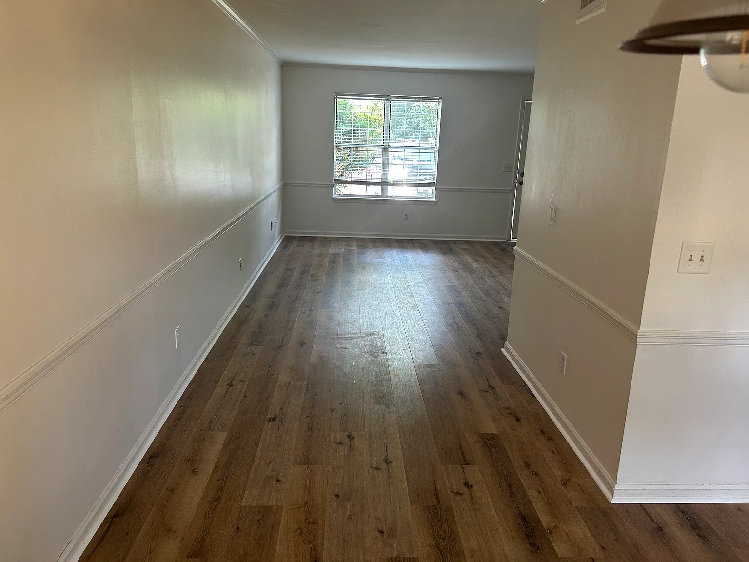 1089 Fairfax Drive — Photo 2