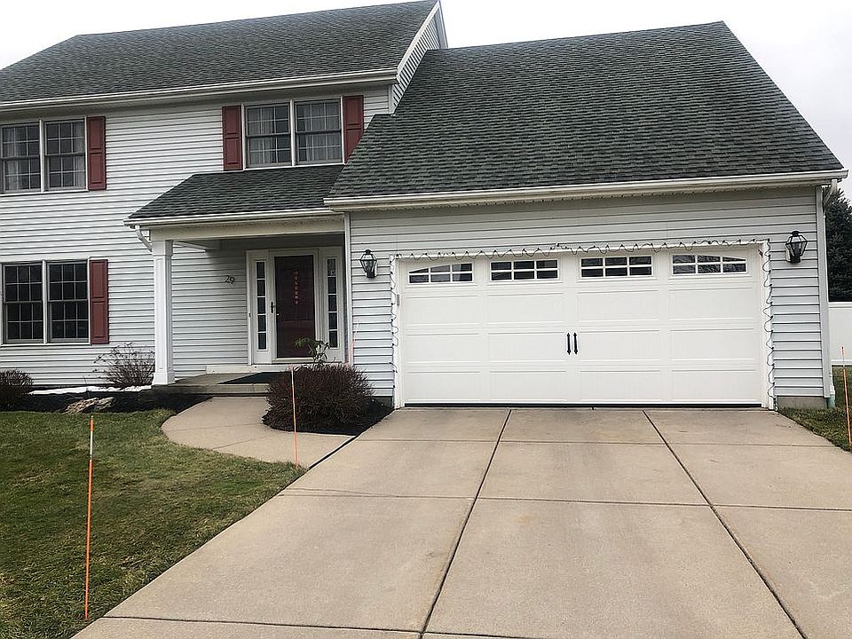 1st image of 29 Bentley Cir