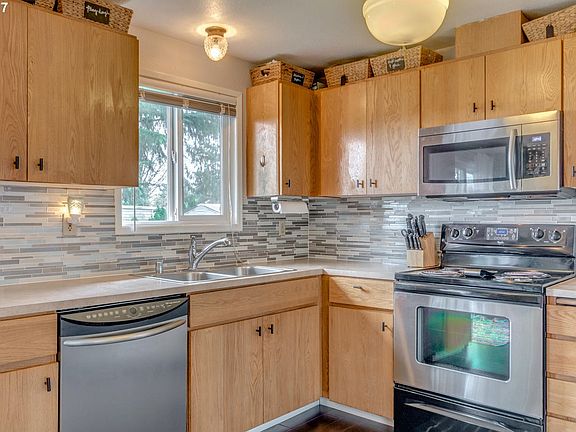 4th image of 6605 NE 140th Ave
