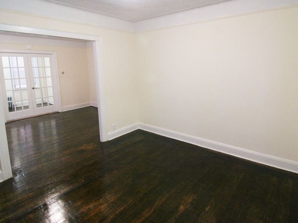 1st image of 2811 45th St Fl 1