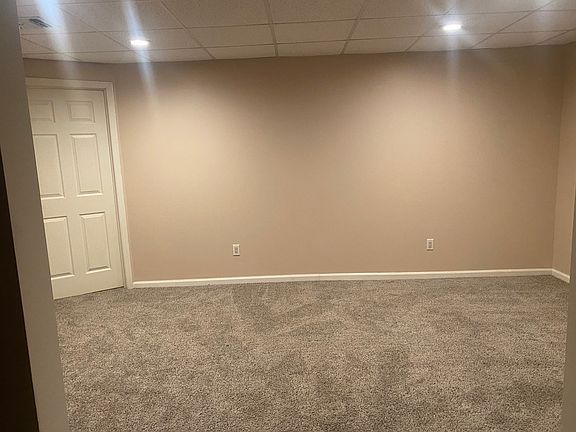 2nd image of 4 Elston Ct