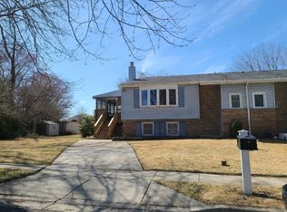 1112 Woodlawn Ave, Pasadena, MD 21122