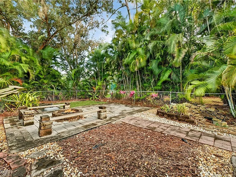 18015 Horseshoe Bay Cir — Photo 21