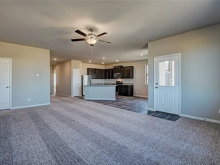 1013 NW 4th St — Photo 5