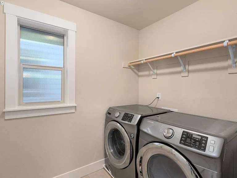 7023 NW Eleanor Ave — Photo 17