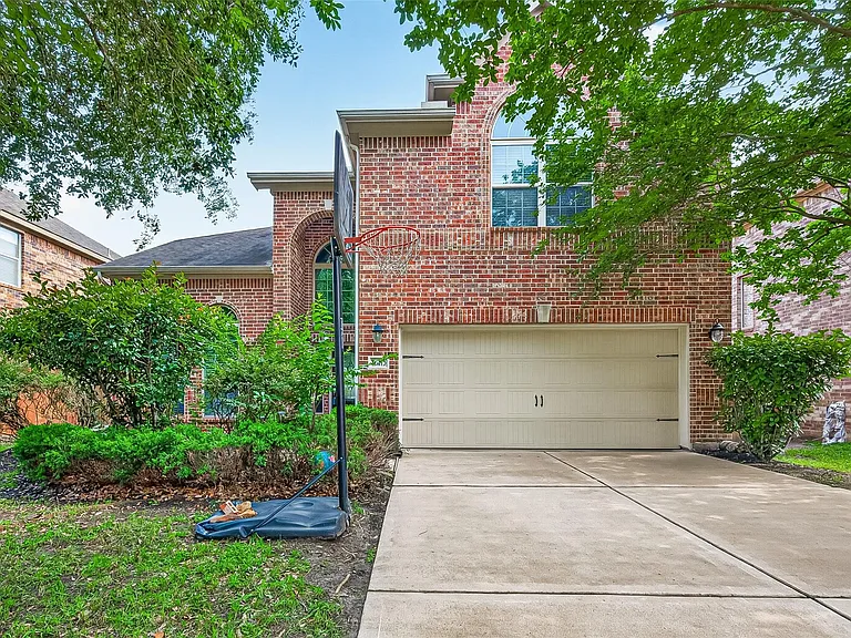 17415 Sandalisle Ln — Photo 1
