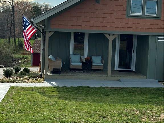 3rd image of 4595 Grace Chapel Rd