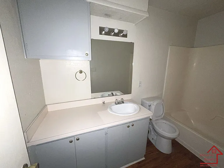 Amber Apartments — Photo 26