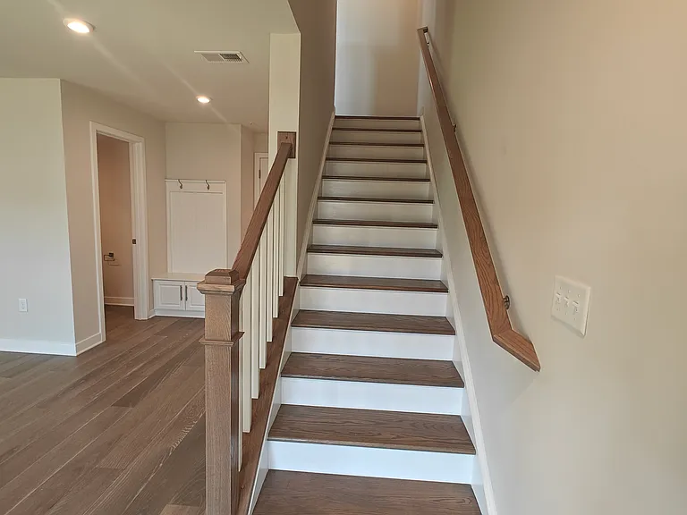 108 S Durham Dr — Photo 8