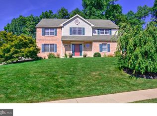 218 Ivy Ln, Douglassville, PA 19518