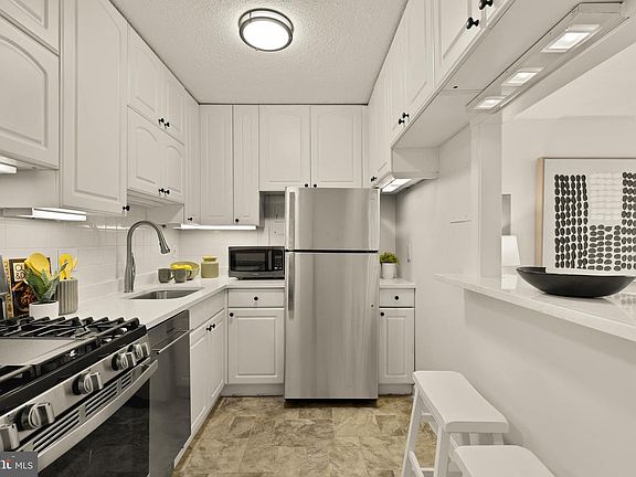 2nd image of 1301 20th St NW APT 817