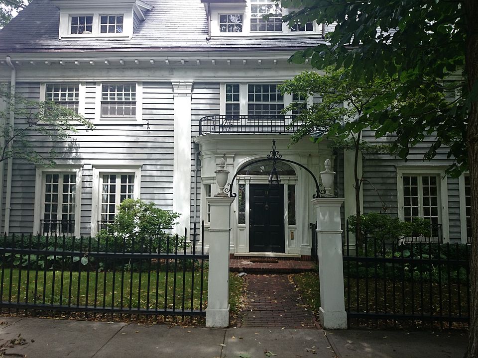 2nd image of 11 Mason St