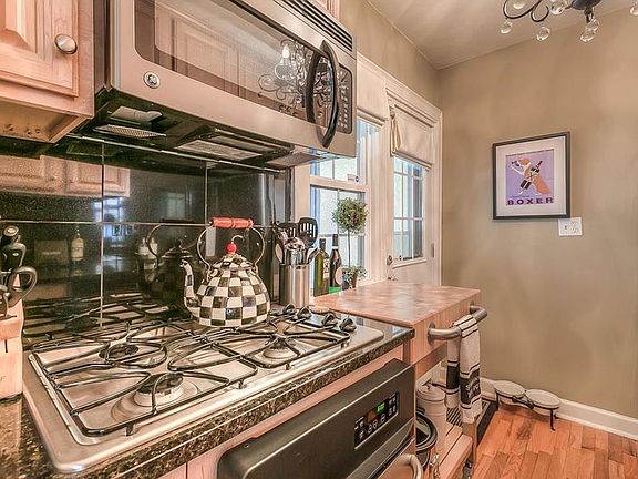5th image of 4515 Roanoke Parkway # 2 Fl 2nd