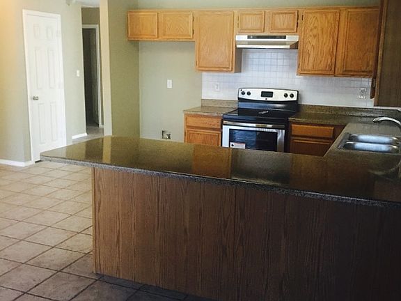 2nd image of 4813 Scots Briar Ln