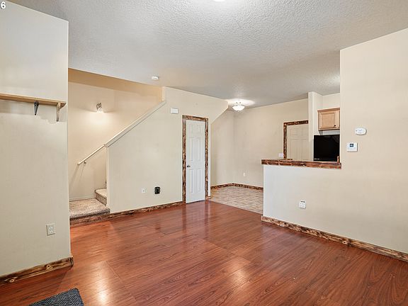 4th image of 38508 Galway St