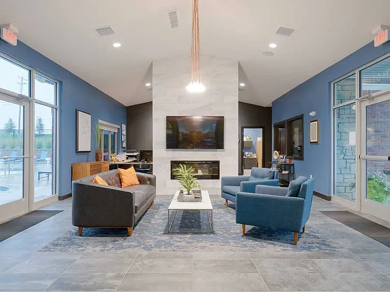Welcoming resident spaces encourage casual conversations, quiet moments, and everything in between.