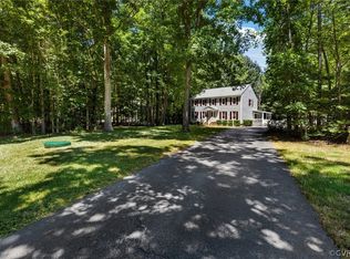 9711 Raven Wing Dr, Chesterfield, VA 23832