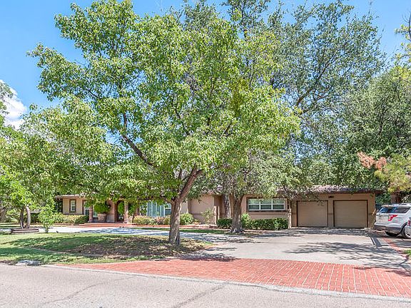 2nd image of 5030 Vista Del Monte St