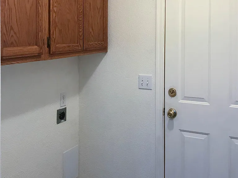 710 Jasper Cir — Photo 5