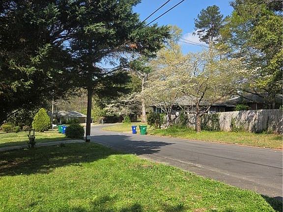 5th image of 1755 McKenzie Dr