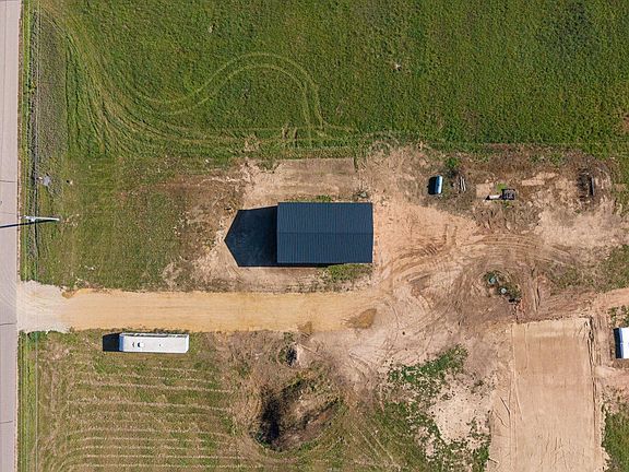 3rd image of 8283 Goldhorn Rd