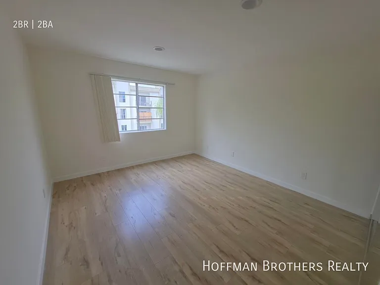 2050 S Bentley Ave #Penthouse 5 — Photo 6