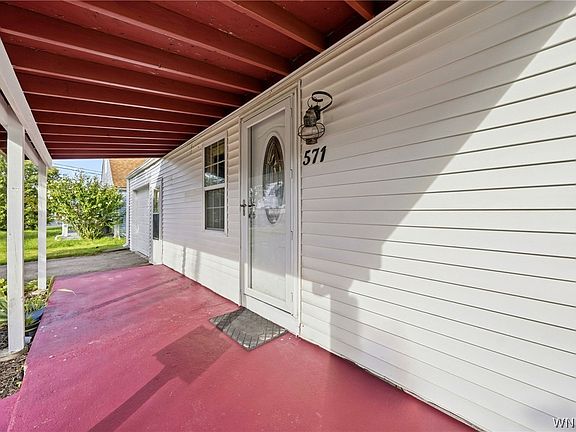 3rd image of 571 Sweet Home Rd
