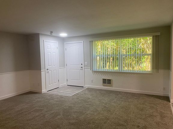 4th image of 2917 60th Ln SE Unit C