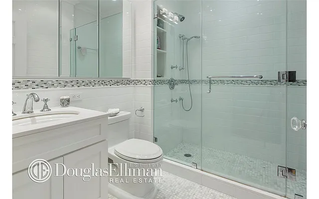 Sold by Douglas Elliman | media 27