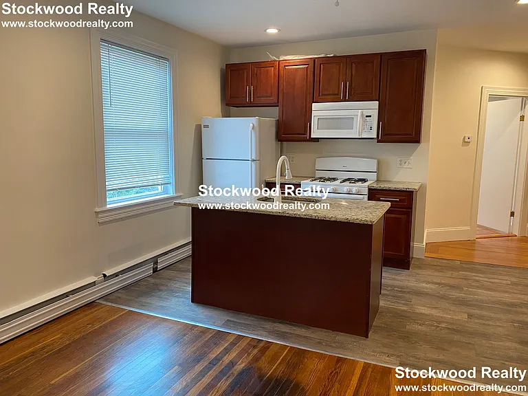 90 Lyndhurst St #4 — Photo 7