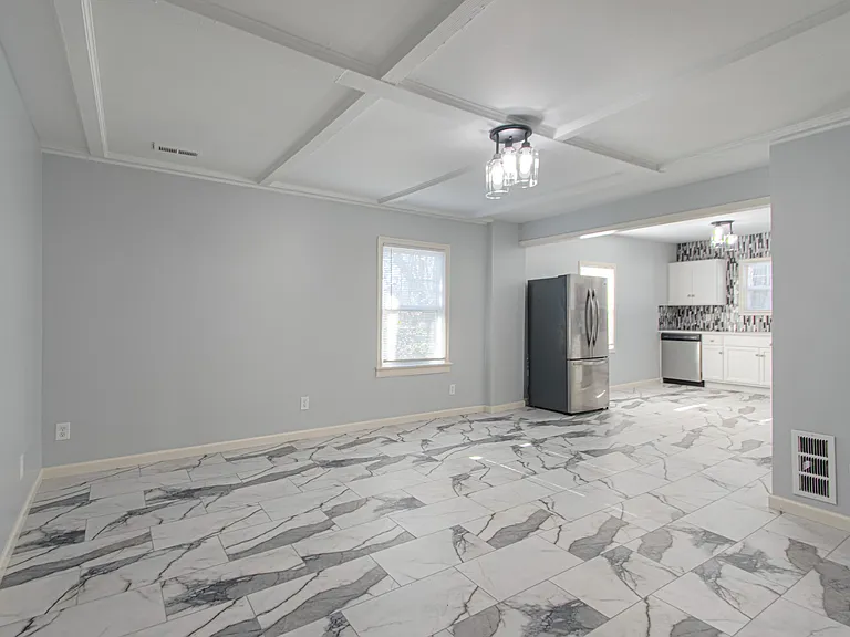 7720 Elm Ave — Photo 11