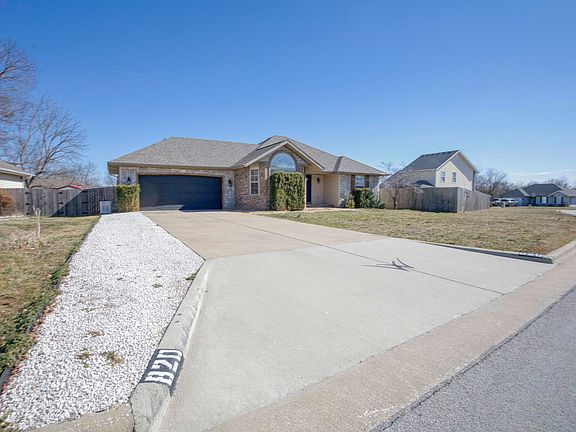 2nd image of 820 S Quade Road S