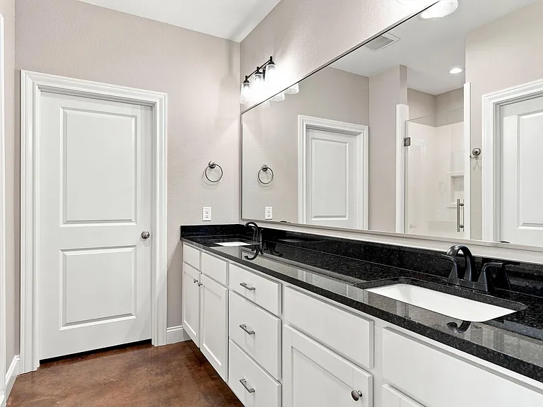 2417 Sloan Cir #A — Photo 10