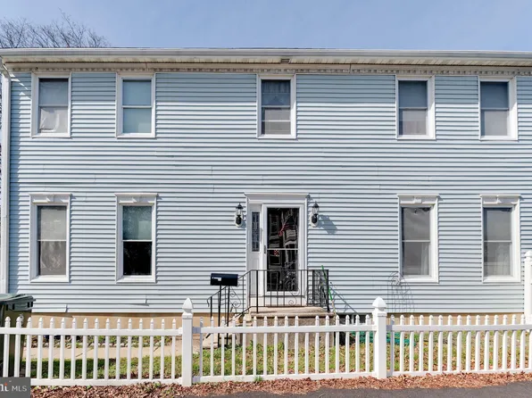 439 Elm Ave, Riverton, NJ 08077