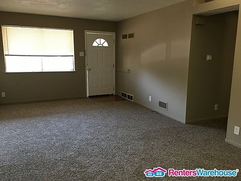 3rd image of 10861 Spring Garden Dr