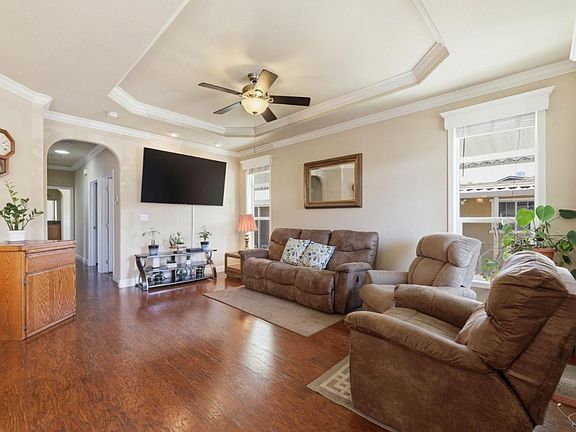 5th image of 393 Chateau La Salle Dr #393