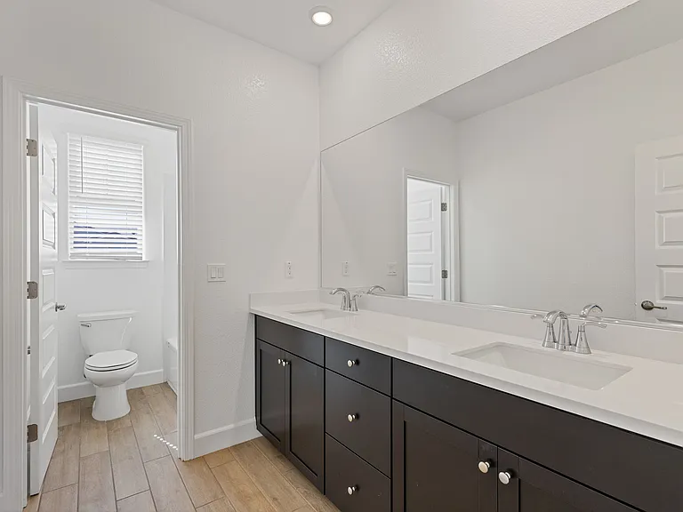 1072 Caraballo Dr — Photo 32