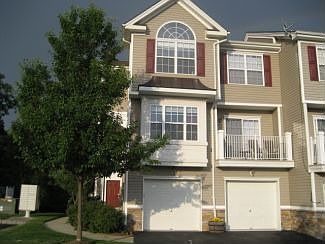1st image of 162 Vista Ter #16-2