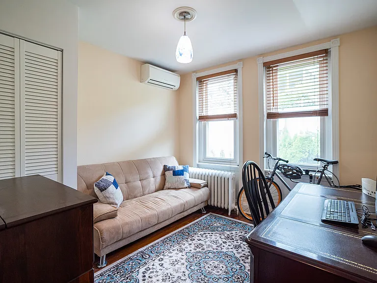 2521 Meredith St — Photo 10