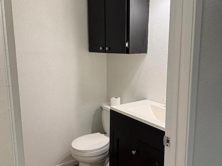 450 Mahota Dr — Photo 5