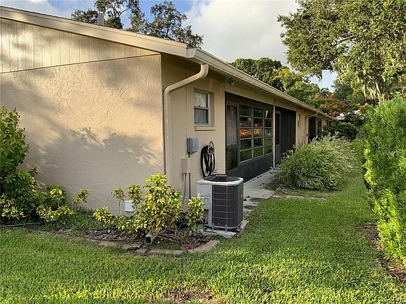 3rd image of 2624 Woodgate Ln #G-6